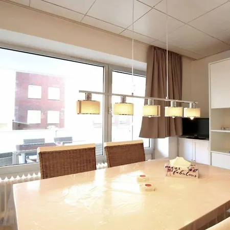 Cosy With Balcony * 방어로게